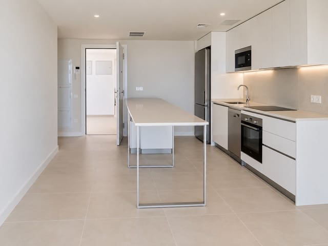 2 chambre Penthouse à vendre à Benalmadena Costa, Benalmádena avec piscine garage - 643 000 € (Ref: 10119064)