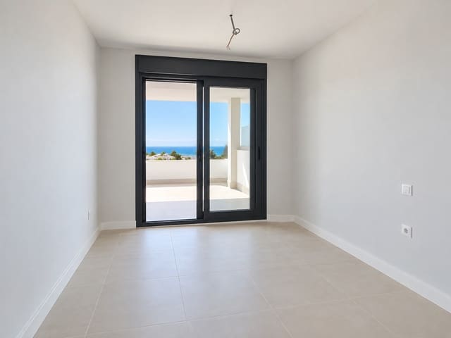 2 chambre Penthouse à vendre à Benalmadena Costa, Benalmádena avec piscine garage - 643 000 € (Ref: 10119064)