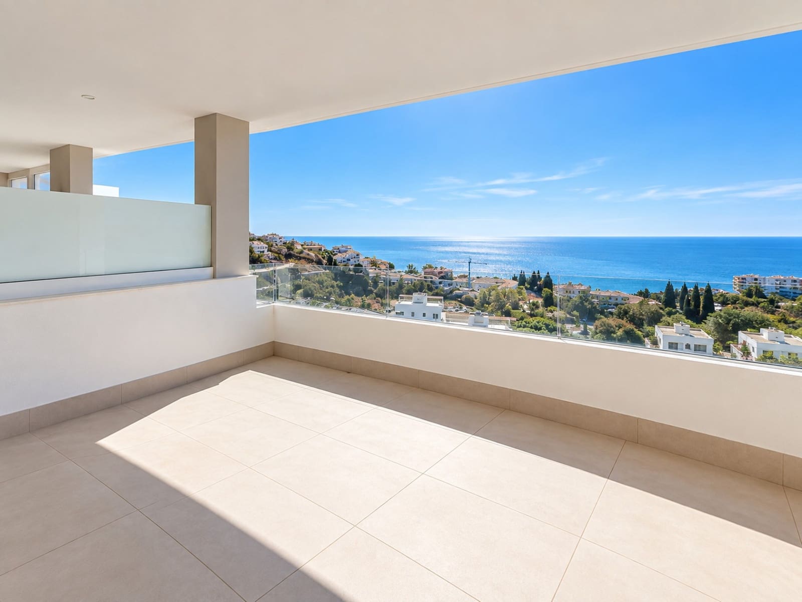 Ático de 2 habitaciones en Benalmadena Costa en venta con piscina garaje - 643.000 € (Ref: 10119064)