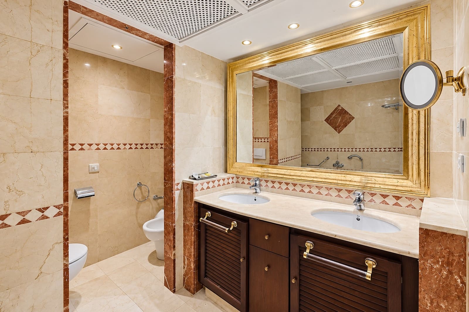 2 soveværelse Lejlighed til salg i Estepona med swimmingpool - € 995.000 (Ref: 10146724)