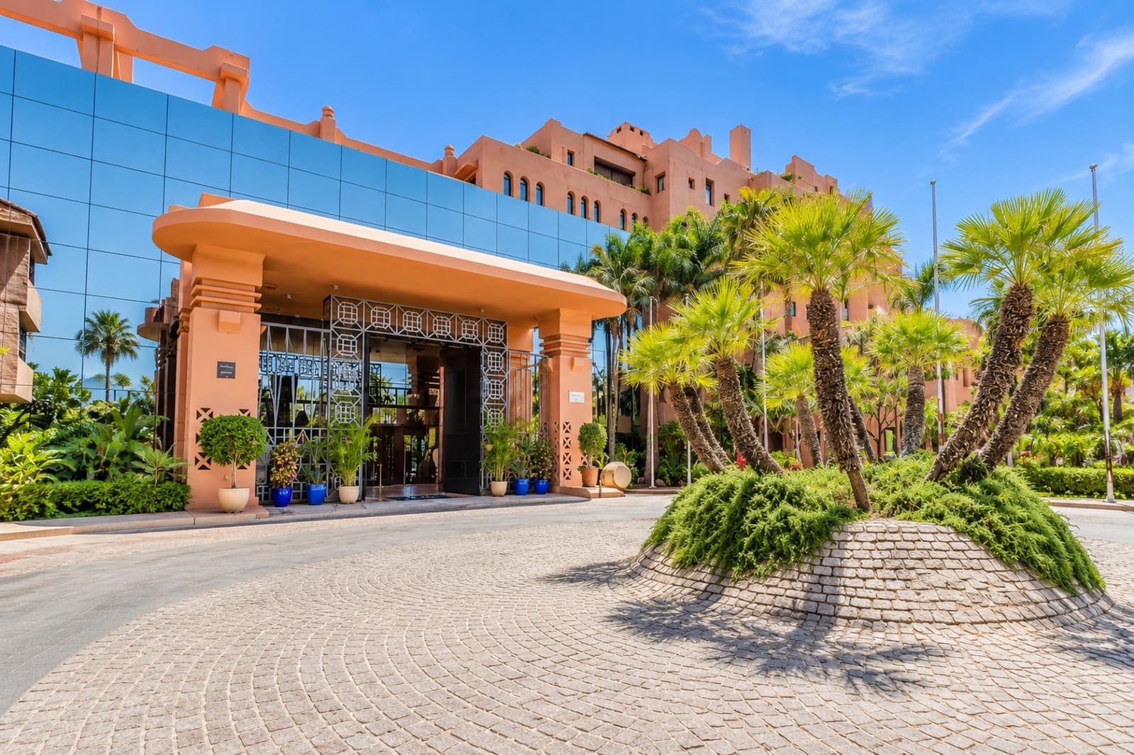 2 soveværelse Lejlighed til salg i Estepona med swimmingpool - € 995.000 (Ref: 10146724)