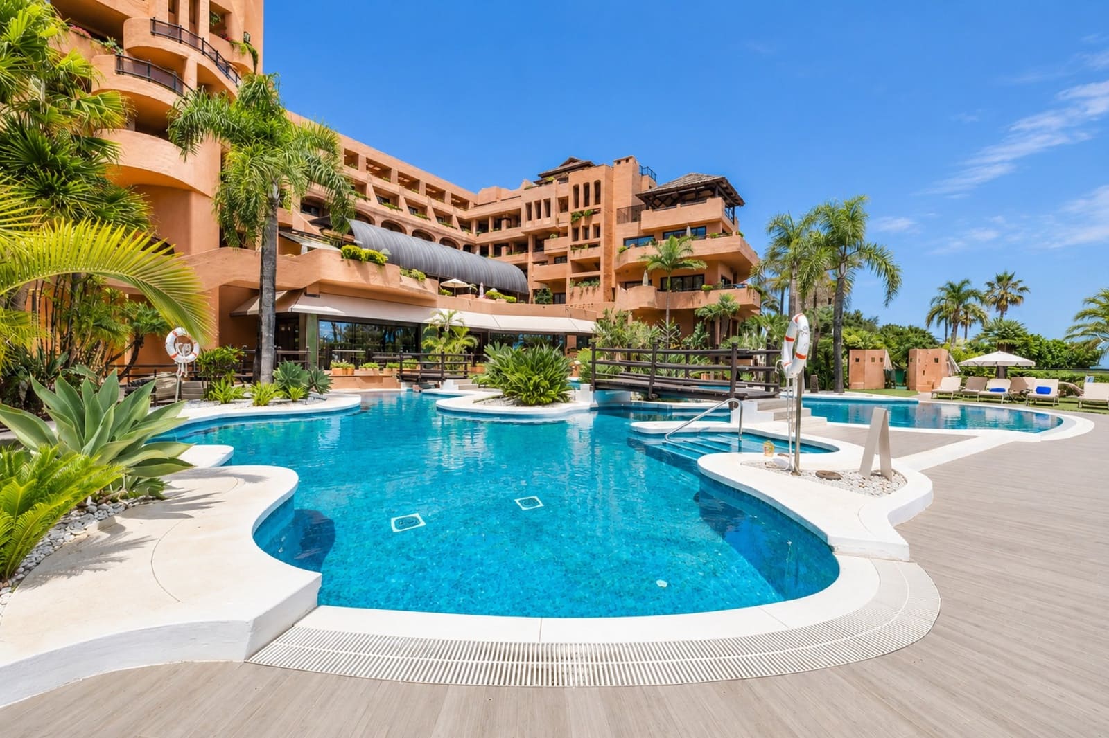2 soveværelse Lejlighed til salg i Estepona med swimmingpool - € 995.000 (Ref: 10146724)