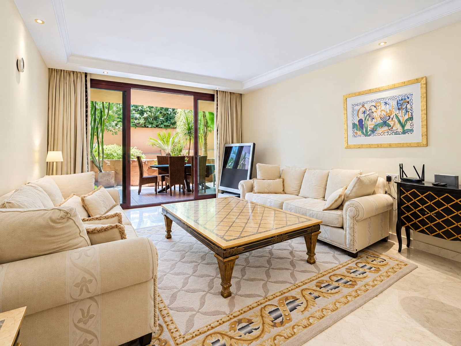 2 soveværelse Lejlighed til salg i Estepona med swimmingpool - € 995.000 (Ref: 10146724)