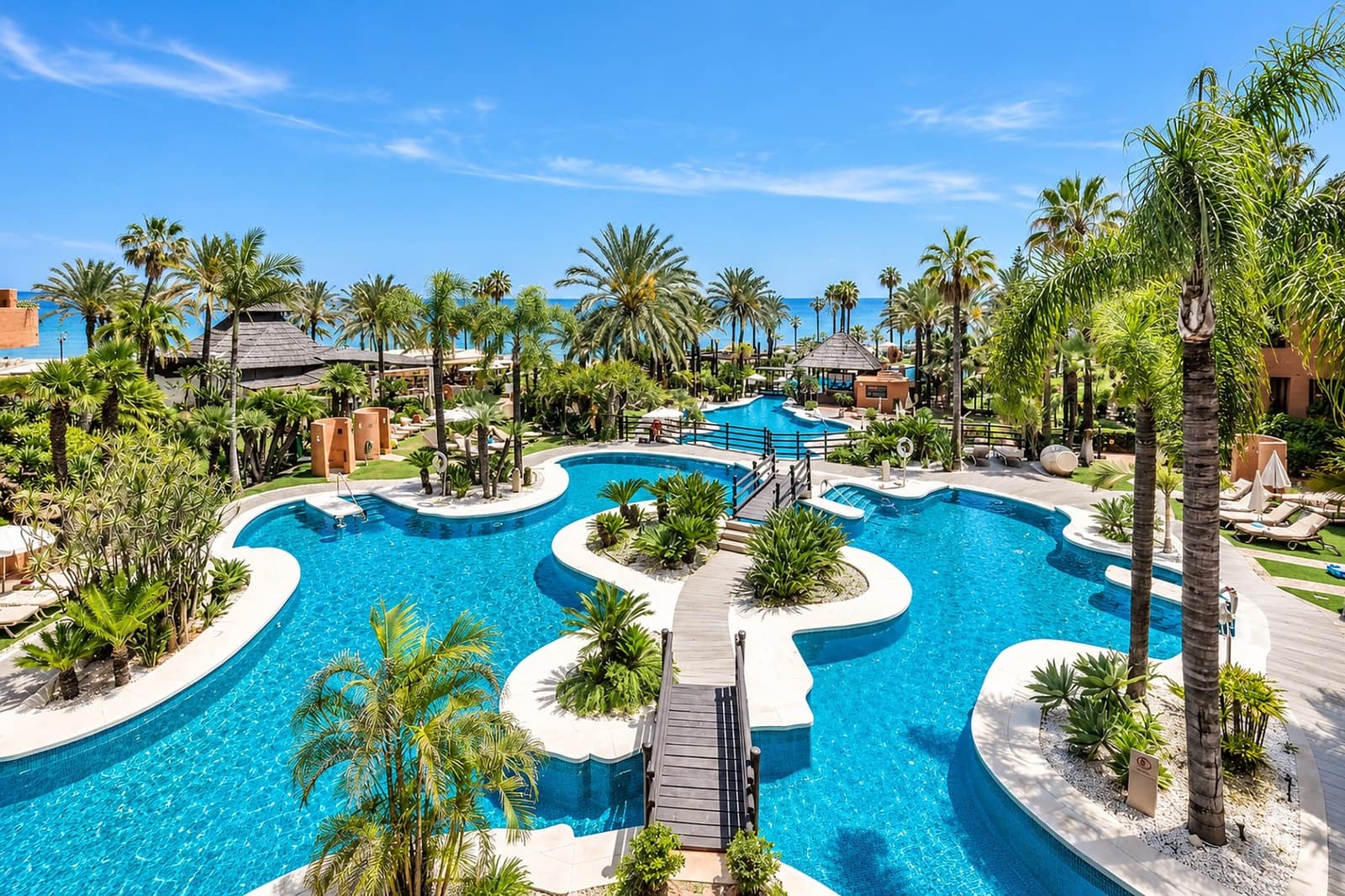 2 soveværelse Lejlighed til salg i Estepona med swimmingpool - € 995.000 (Ref: 10146724)