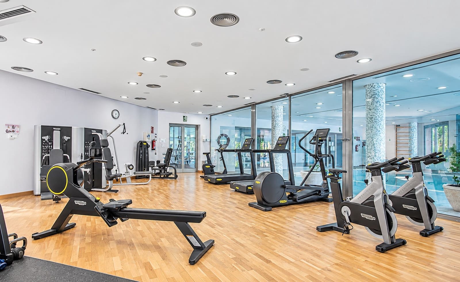2 chambre Appartement à vendre à Marbella avec piscine garage - 1 200 000 € (Ref: 10146725)