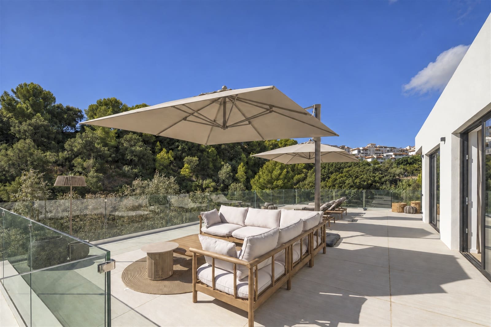 5 bedroom Villa for sale in Benalmadena with pool garage - € 2,100,000 (Ref: 10164838)