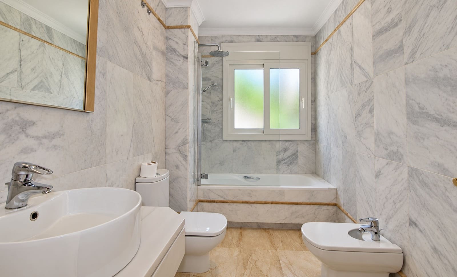 4 soveværelse Villa til salg i Guadalmina med swimmingpool garage - € 1.900.000 (Ref: 10166342)
