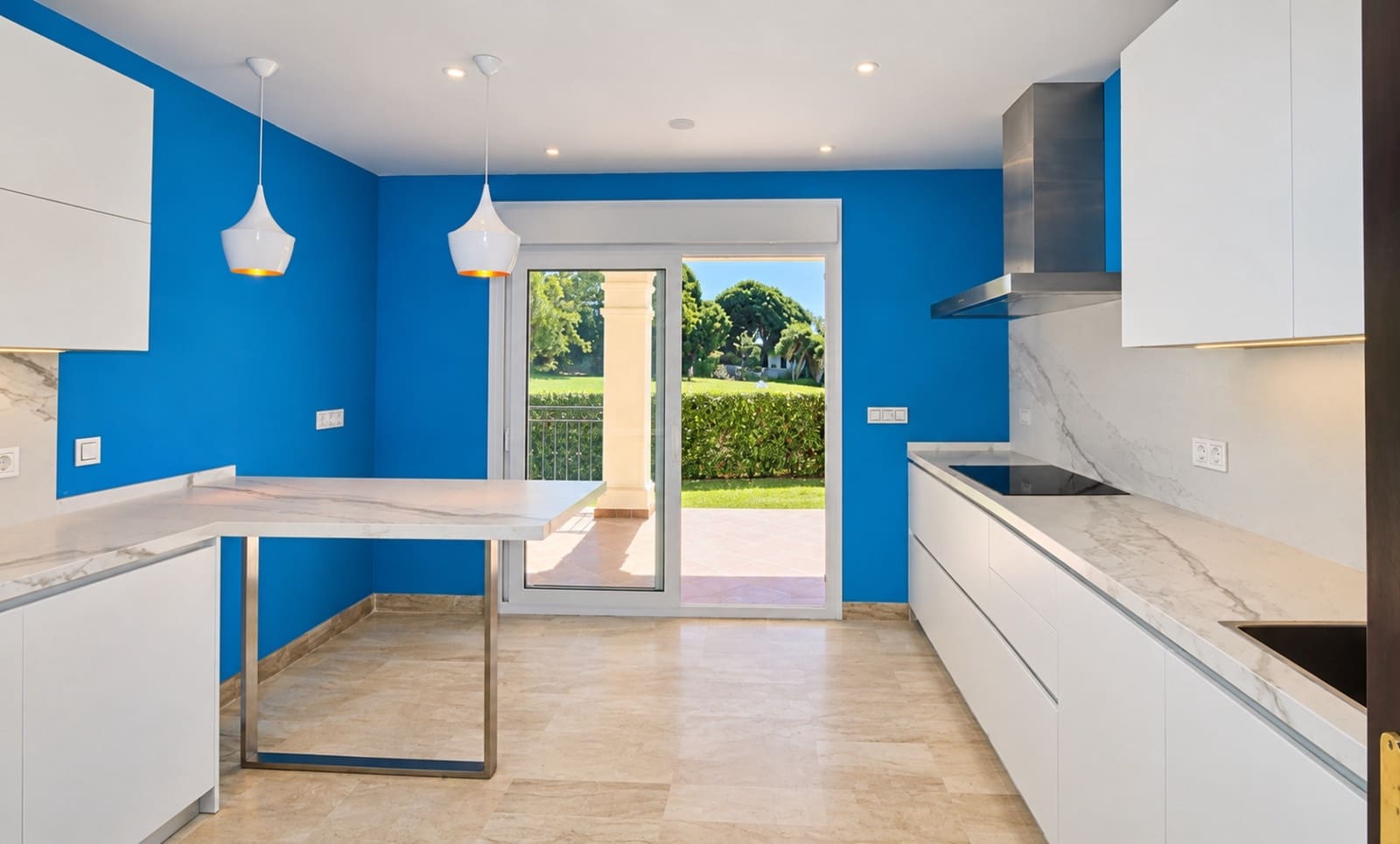 4 soveværelse Villa til salg i Guadalmina med swimmingpool garage - € 1.900.000 (Ref: 10166342)