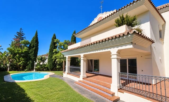 4 soverom Villa til salgs i Guadalmina Alta, Marbella med svømmebasseng garasje - € 1 900 000 (Ref: 10166342)