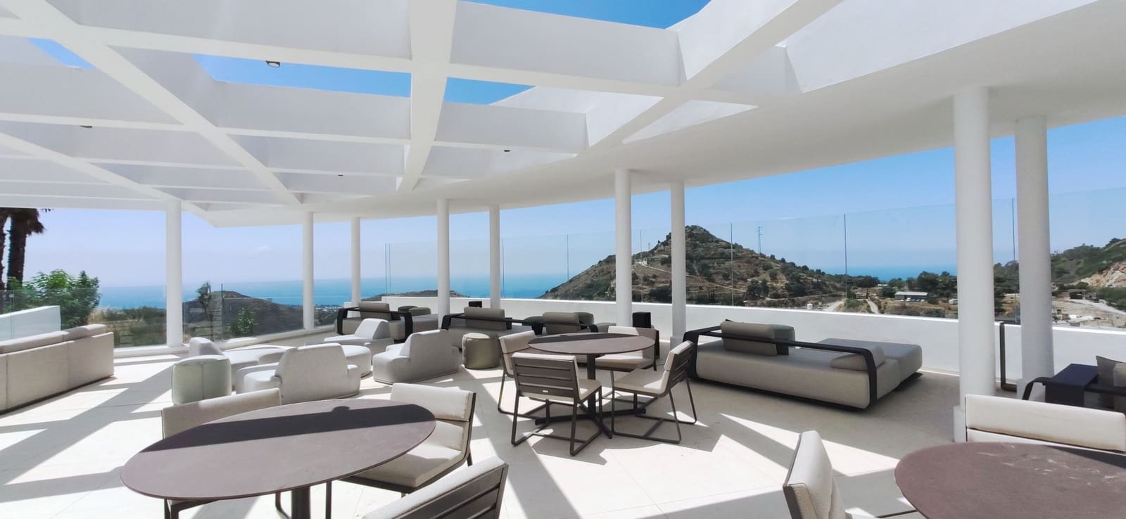 5 bedroom Villa for sale in Marbella with pool garage - € 4,700,000 (Ref: 7087837)