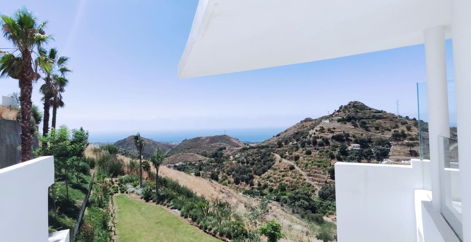 5 bedroom Villa for sale in Marbella with pool garage - € 4,500,000 (Ref: 7087840)