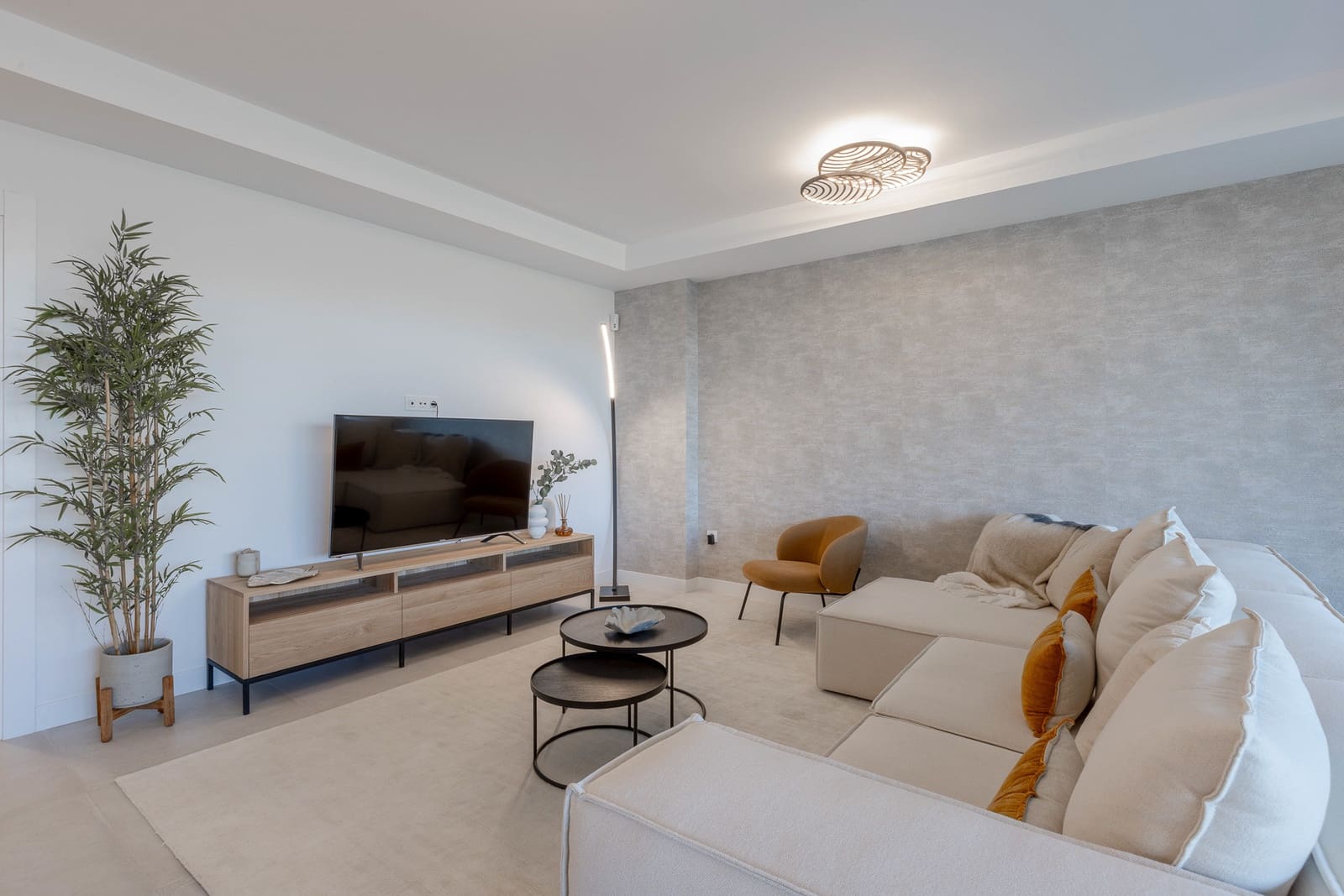 4 soverom Hus til salgs i Mijas Costa med svømmebasseng garasje - € 739 000 (Ref: 7098071)