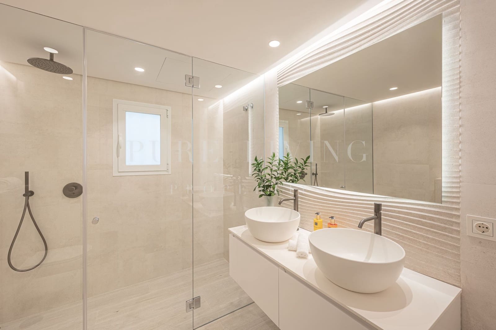 3 bedroom Apartment for sale in Marbella with pool garage - € 3,950,000 (Ref: 7099362)