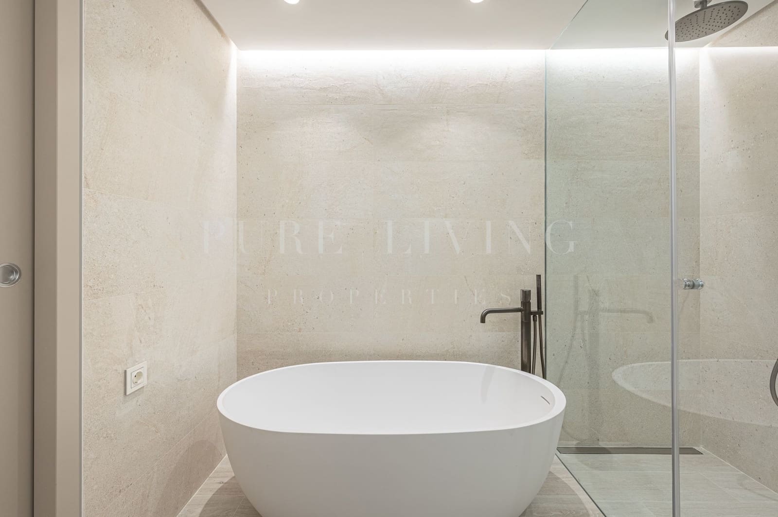 3 bedroom Apartment for sale in Marbella with pool garage - € 3,950,000 (Ref: 7099362)