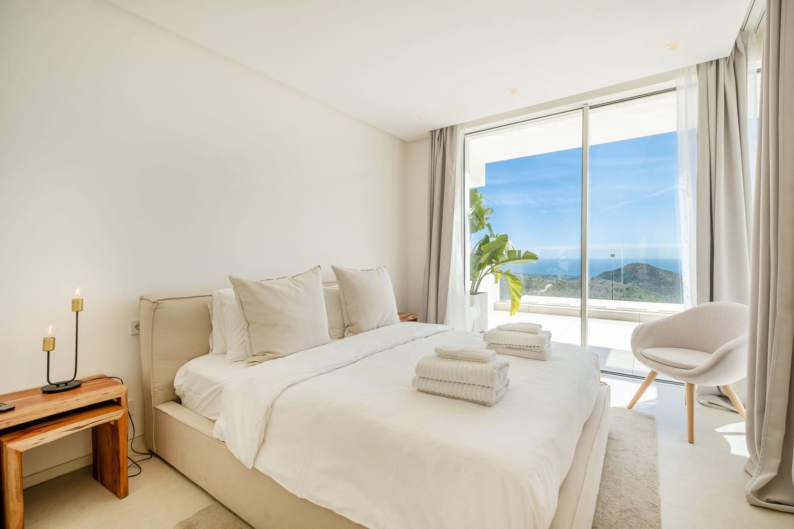 Ático de 3 habitaciones en Marbella en venta con piscina garaje - 1.950.000 € (Ref: 7213783)