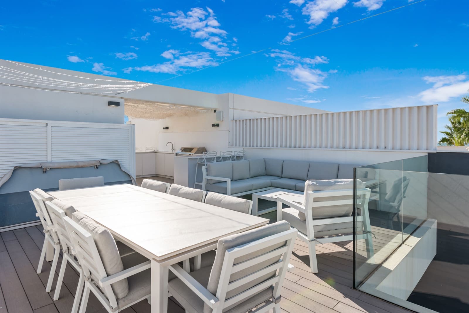 6 soveværelse Byhus til salg i Estepona med swimmingpool garage - € 3.300.000 (Ref: 7280190)