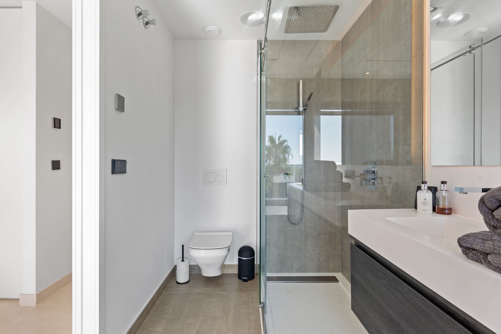 6 soveværelse Byhus til salg i Estepona med swimmingpool garage - € 3.300.000 (Ref: 7280190)