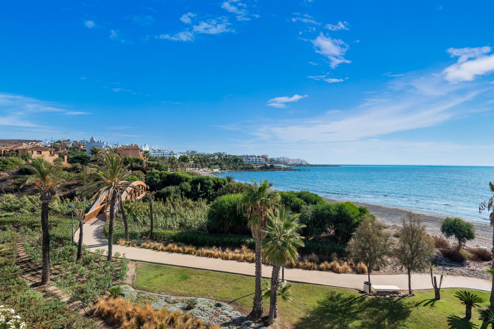 6 soveværelse Byhus til salg i Estepona med swimmingpool garage - € 3.300.000 (Ref: 7280190)