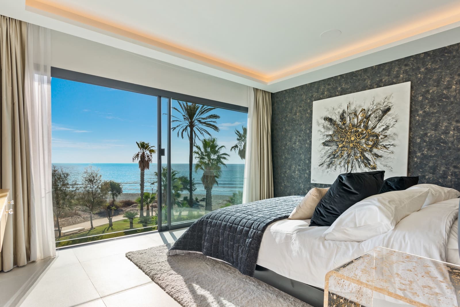 6 soveværelse Byhus til salg i Estepona med swimmingpool garage - € 3.300.000 (Ref: 7280190)