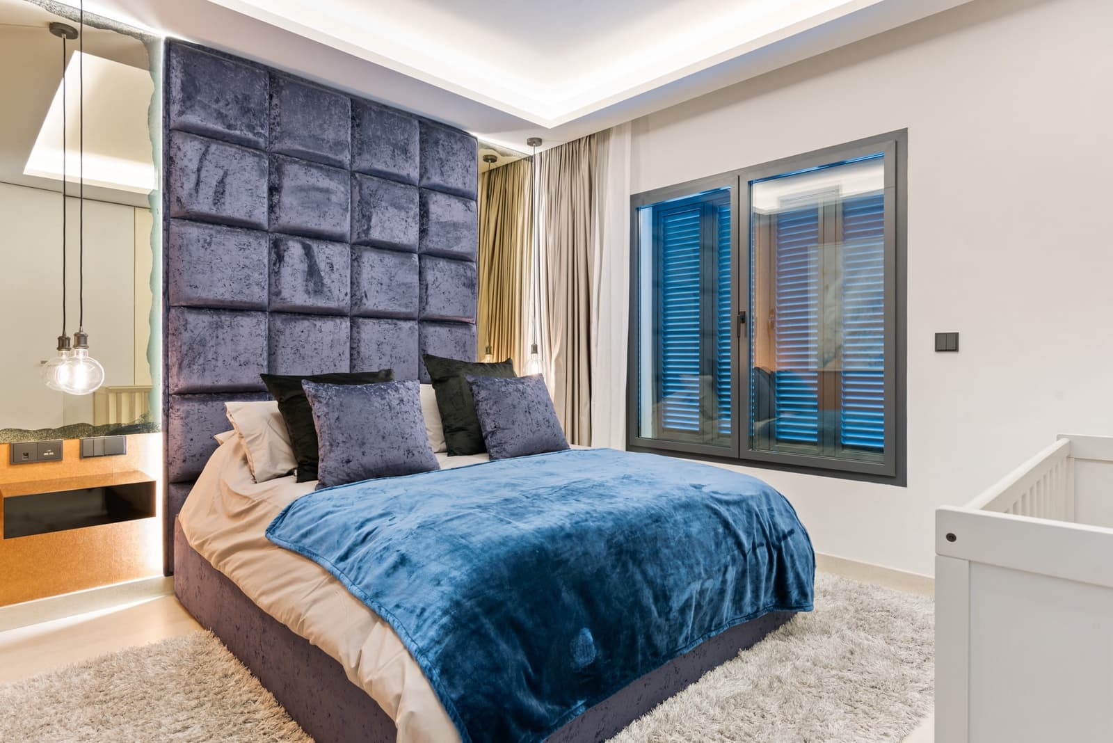 6 soveværelse Byhus til salg i Estepona med swimmingpool garage - € 3.300.000 (Ref: 7280190)