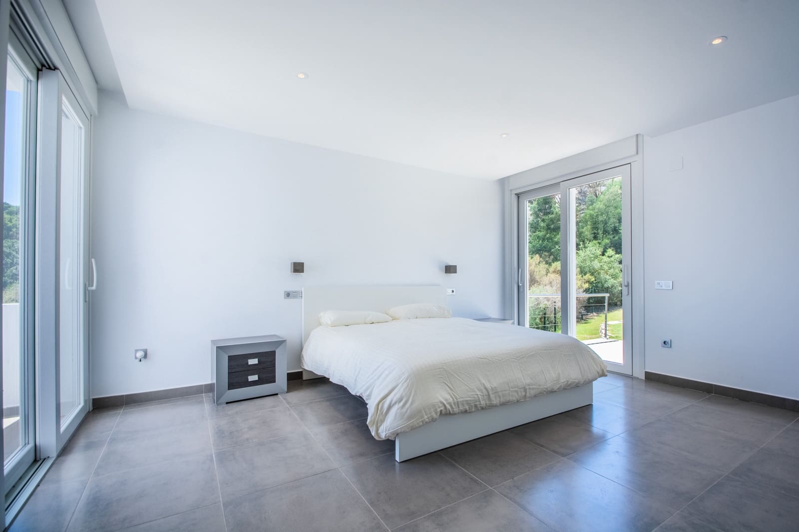 7 bedroom Villa for sale in Marbella with pool garage - € 2,950,000 (Ref: 7295129)