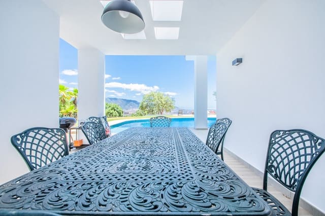 7 soverom Villa til salgs i Marbella med svømmebasseng garasje - € 2 950 000 (Ref: 7295129)