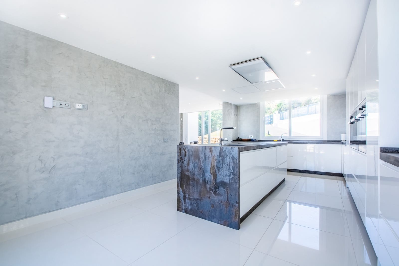 7 soverom Villa til salgs i Marbella med svømmebasseng garasje - € 2 950 000 (Ref: 7295129)