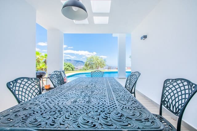 7 soverom Villa til salgs i Marbella med svømmebasseng garasje - € 2 950 000 (Ref: 7295129)