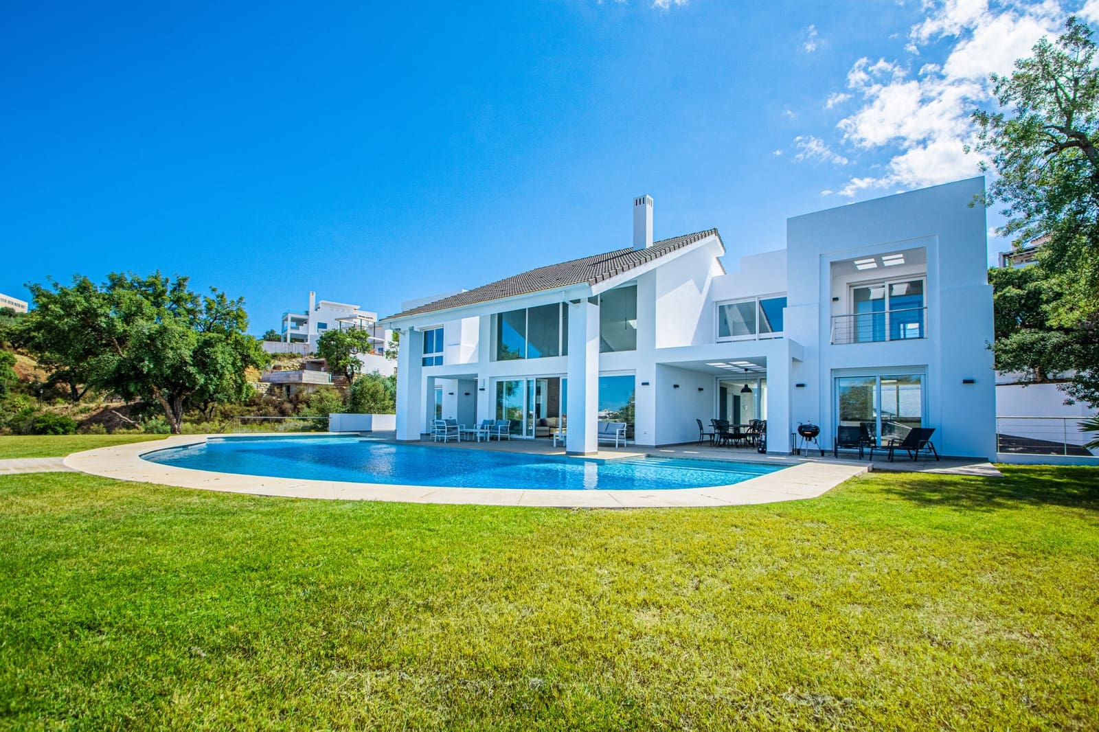 7 soverom Villa til salgs i Marbella med svømmebasseng garasje - € 2 950 000 (Ref: 7295129)