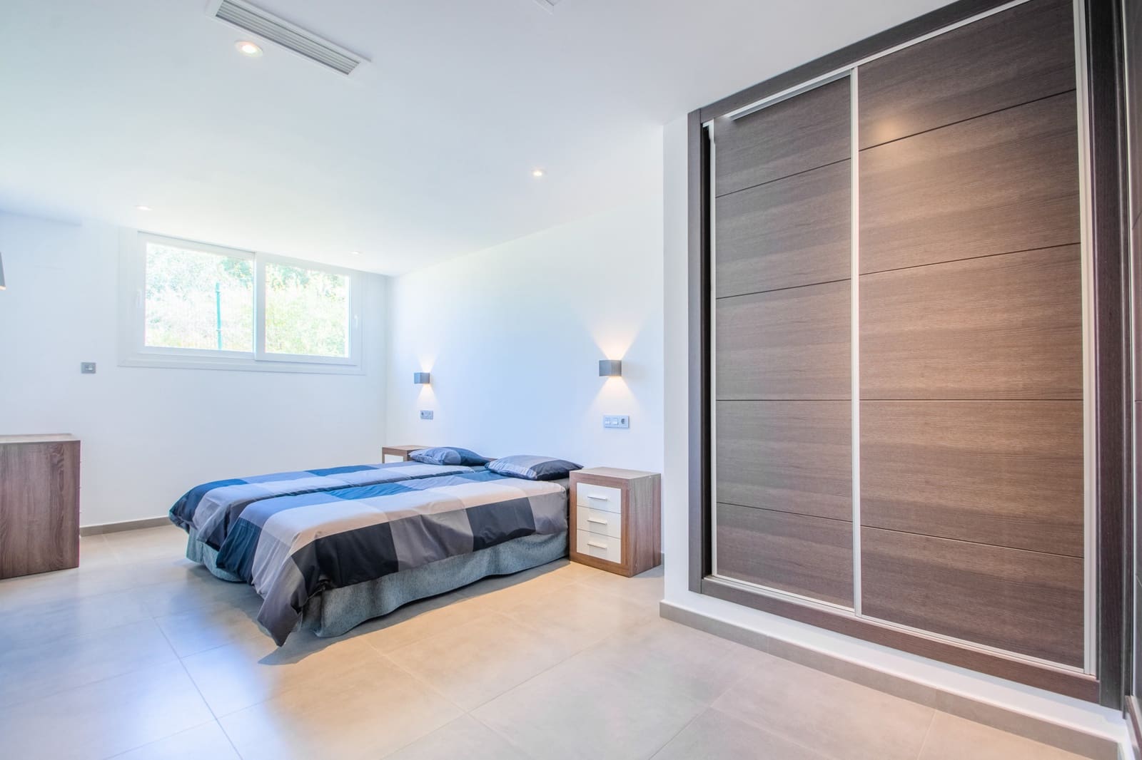 7 soverom Villa til salgs i Marbella med svømmebasseng garasje - € 2 950 000 (Ref: 7295129)