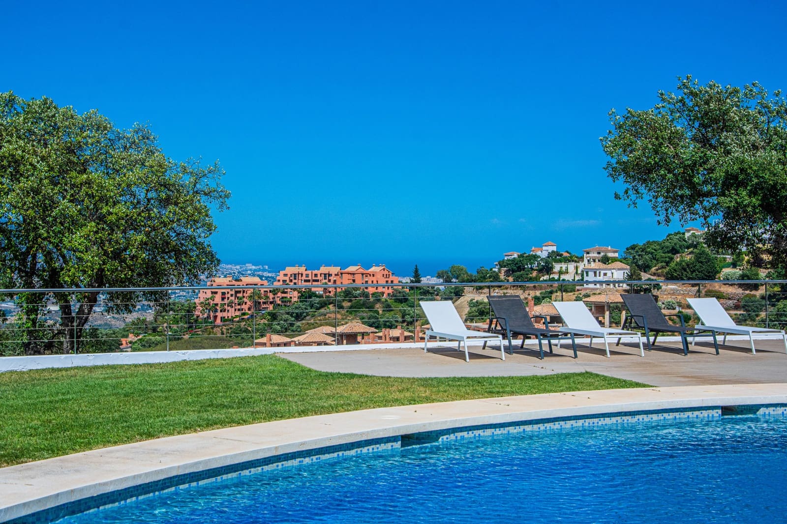 7 soverom Villa til salgs i Marbella med svømmebasseng garasje - € 2 950 000 (Ref: 7295129)