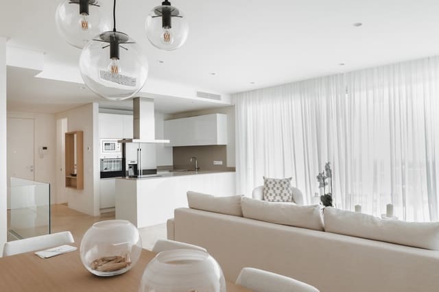Apartamento de 3 habitaciones en Benahavís en venta con piscina garaje - 755.000 € (Ref: 7367491)