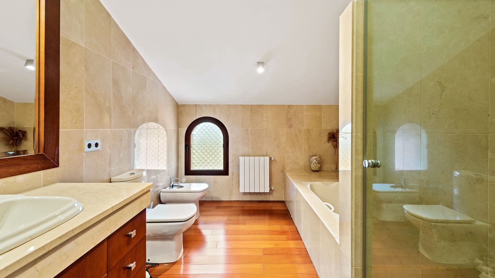 Chalet de 5 habitaciones en Nueva Andalucia en venta con piscina garaje - 3.190.000 € (Ref: 7367496)