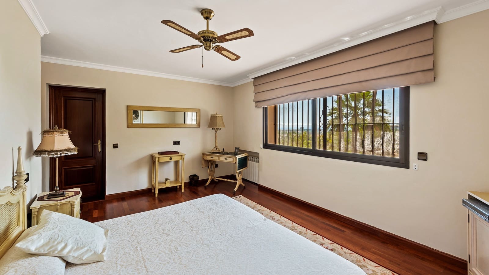 Chalet de 5 habitaciones en Nueva Andalucia en venta con piscina garaje - 3.190.000 € (Ref: 7367496)