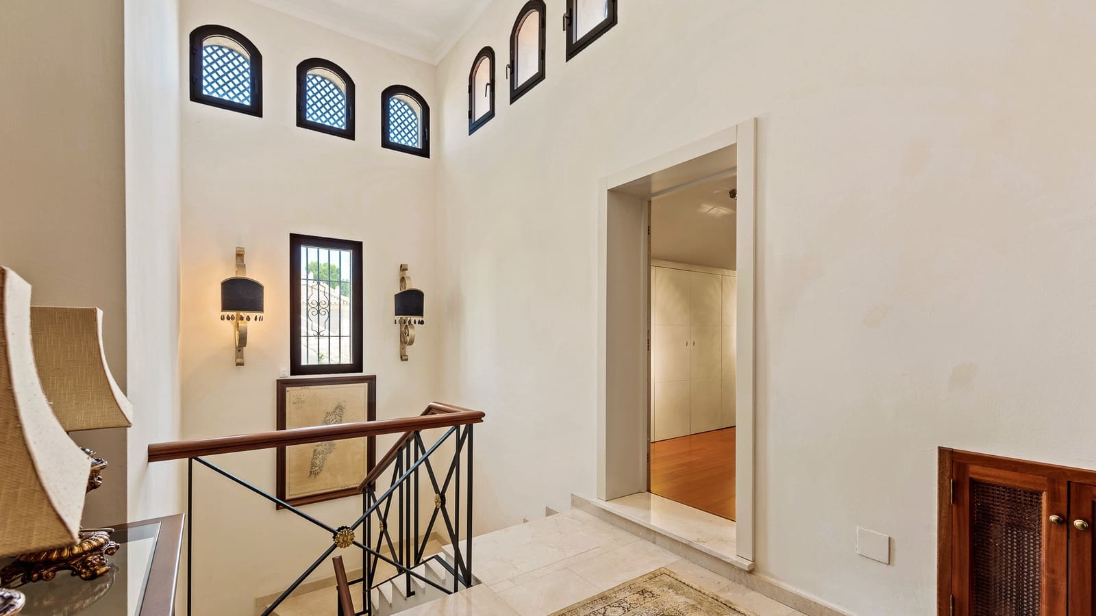 Chalet de 5 habitaciones en Nueva Andalucia en venta con piscina garaje - 3.190.000 € (Ref: 7367496)