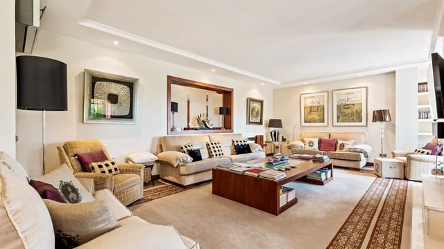 5 bedroom Villa for sale in Nueva Andalucia, Marbella with pool garage - € 3,190,000 (Ref: 7367496)