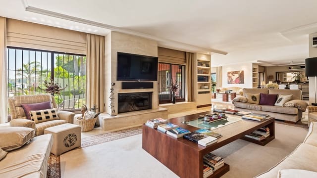 5 bedroom Villa for sale in Nueva Andalucia, Marbella with pool garage - € 3,190,000 (Ref: 7367496)