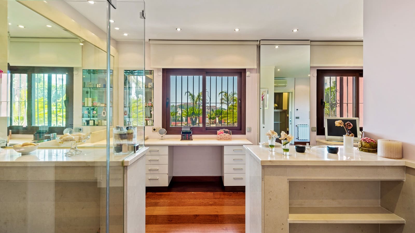Chalet de 5 habitaciones en Nueva Andalucia en venta con piscina garaje - 3.190.000 € (Ref: 7367496)