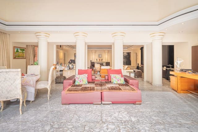 4 makuuhuone Huvila myytävänä paikassa Marbella mukana uima-altaan 
autotalli - 4 200 000 € (Ref: 7400447)