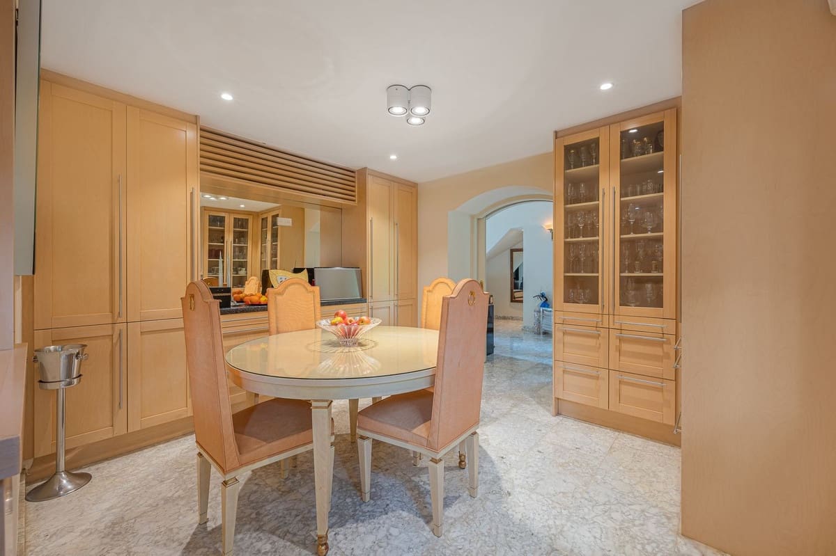 4 chambre Villa/Maison à vendre à Marbella avec piscine garage - 4 200 000 € (Ref: 7400447)