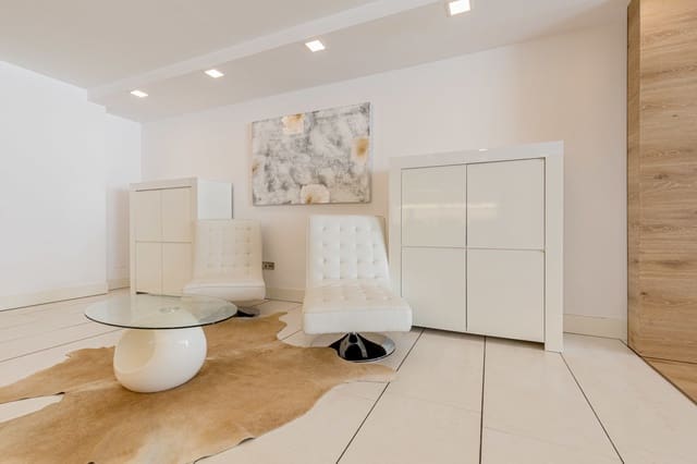 3 soveværelse Lejlighed til salg i Puerto Banus, Marbella med swimmingpool garage - € 2.200.000 (Ref: 7438083)
