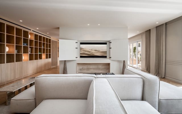 4 sypialnia Apartament na sprzedaż w Marbella z basenem garażem - 3 495 000 € (Ref: 7446684)