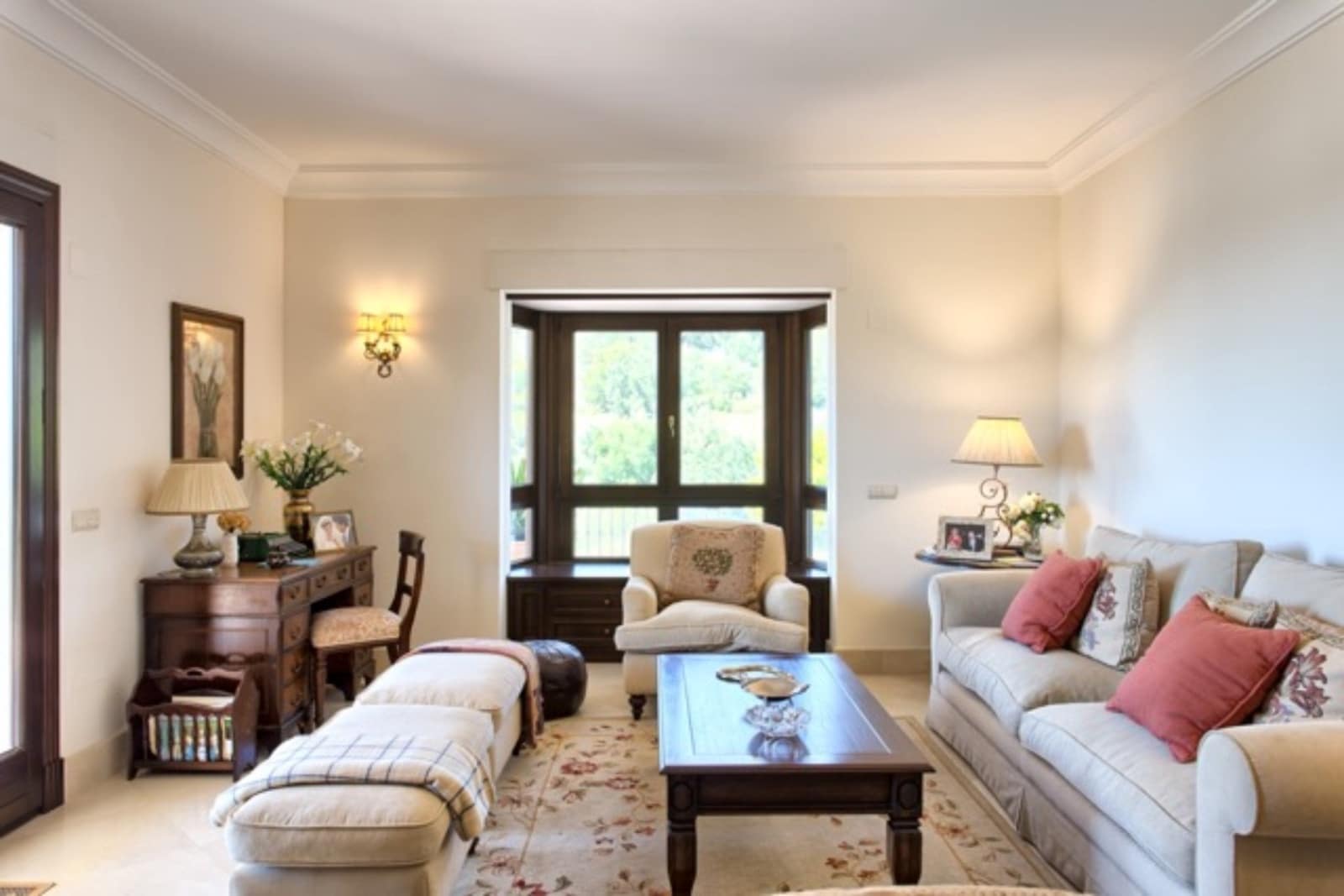 5 bedroom Villa for sale in Benahavis with pool garage - € 3,995,000 (Ref: 7486483)