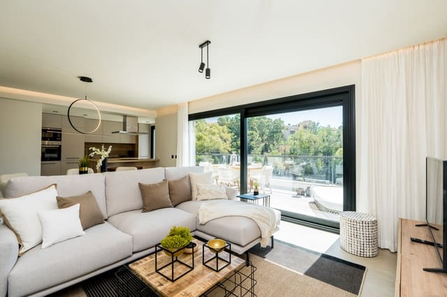 3 soveværelse Lejlighed til salg i Nueva Andalucia, Marbella med swimmingpool garage - € 950.000 (Ref: 7500781)