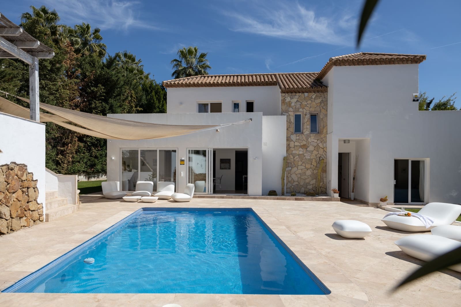 5 soveværelse Villa til salg i Nueva Andalucia med swimmingpool garage - € 2.490.000 (Ref: 7621661)