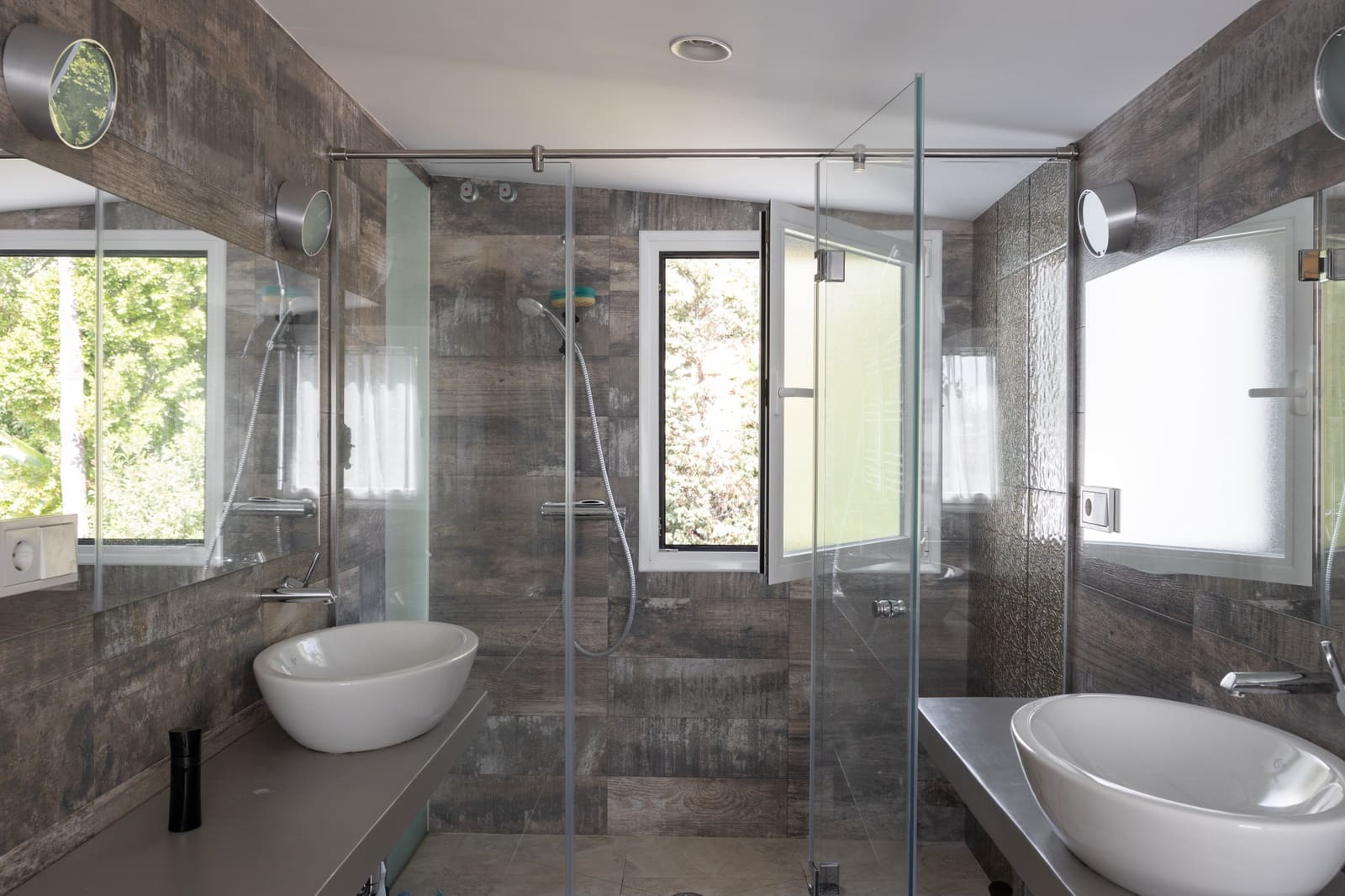 5 soveværelse Villa til salg i Nueva Andalucia med swimmingpool garage - € 2.490.000 (Ref: 7621661)