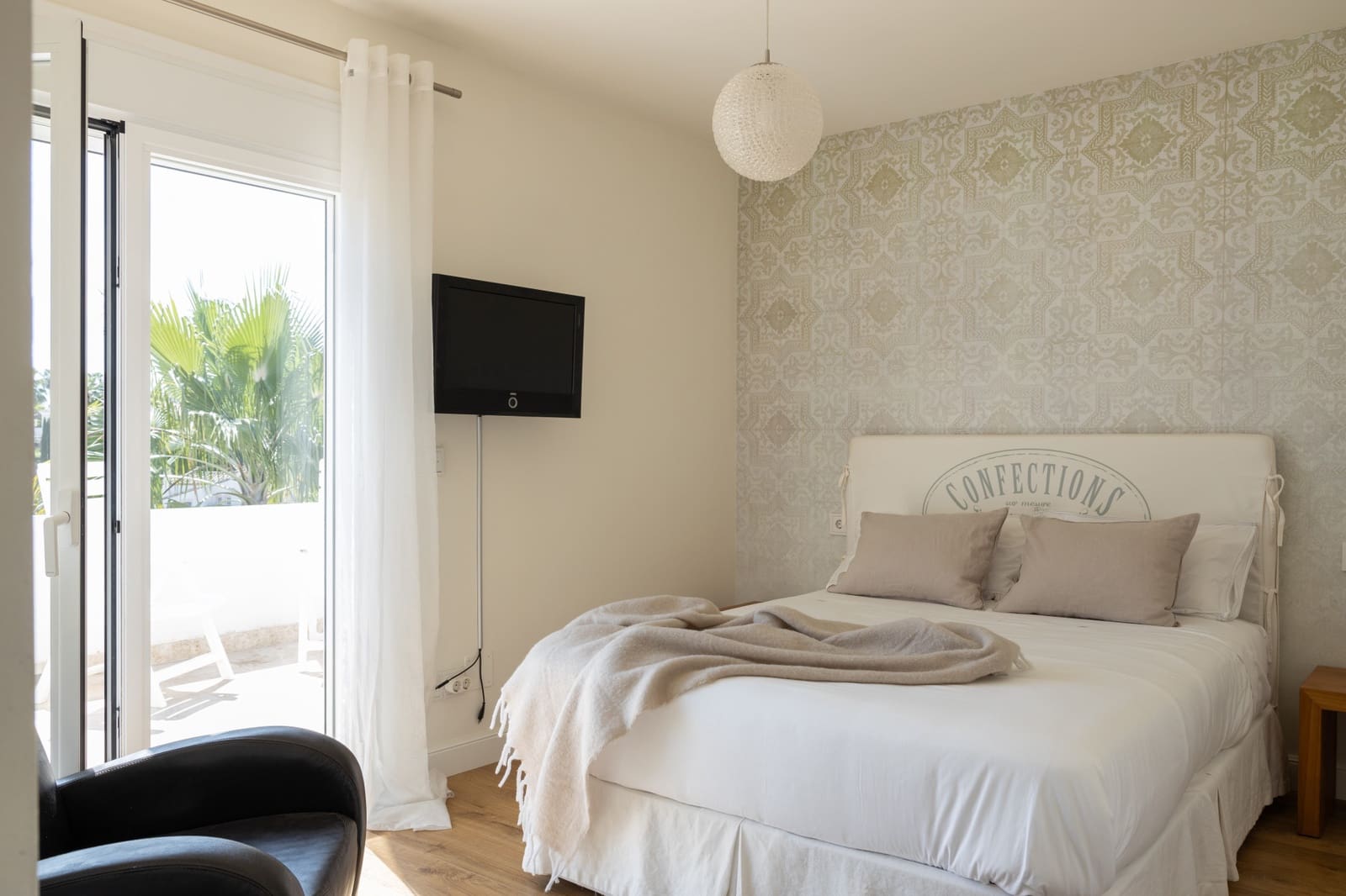 5 bedroom Villa for sale in Nueva Andalucia with pool garage - € 2,490,000 (Ref: 7621661)