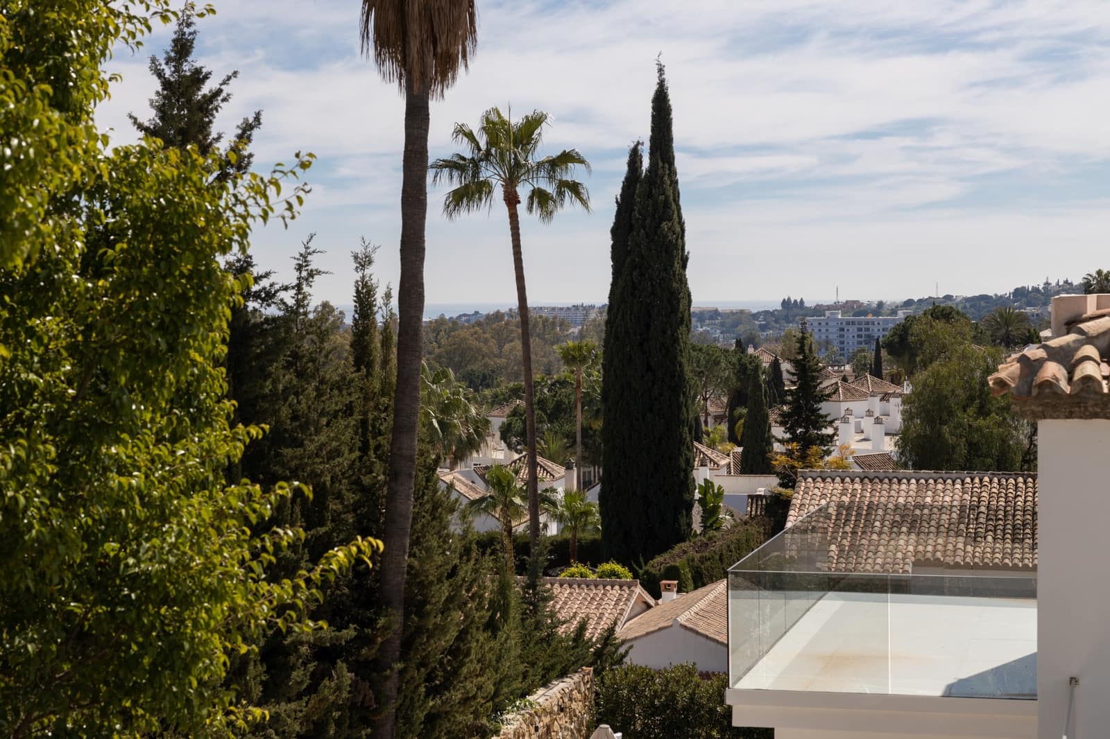 5 bedroom Villa for sale in Nueva Andalucia with pool garage - € 2,490,000 (Ref: 7621661)