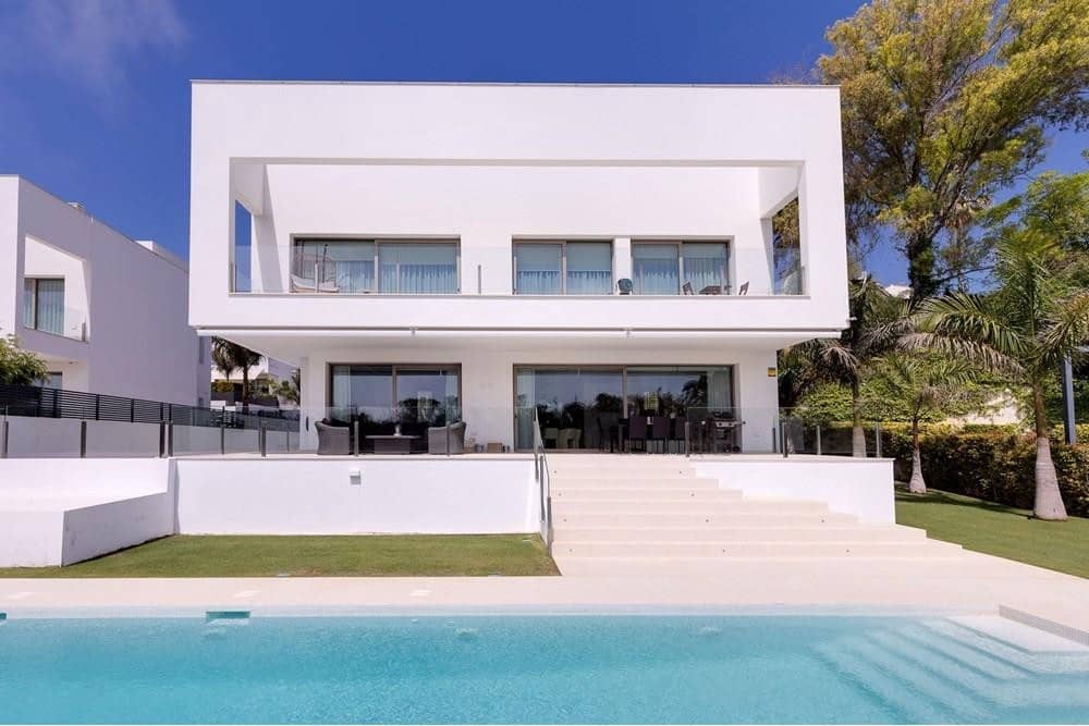 4 soveværelse Villa til salg i Guadalmina med swimmingpool garage - € 2.950.000 (Ref: 7739444)