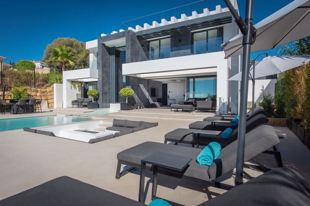 6 sovrum Villa till salu i Estepona med pool garage - 2 800 000 € (Ref: 7796272)